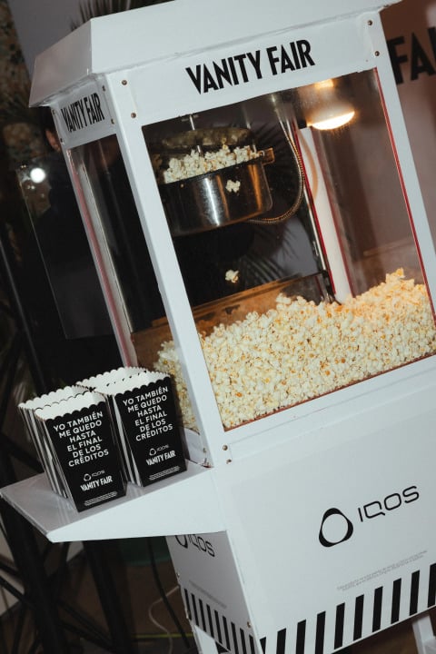 FIESTA VANITY FAIR